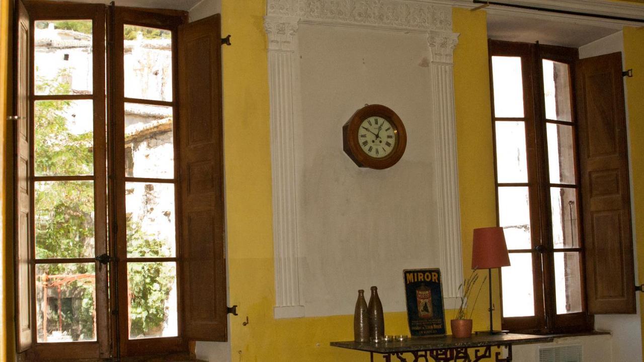 Chambre D'Hotes & Gites Vacances-En-LuberonReillanne エクステリア 写真