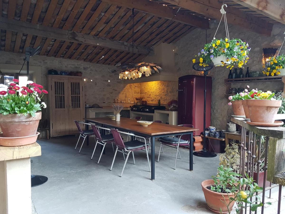 Chambre D'Hotes & Gites Vacances-En-LuberonReillanne エクステリア 写真