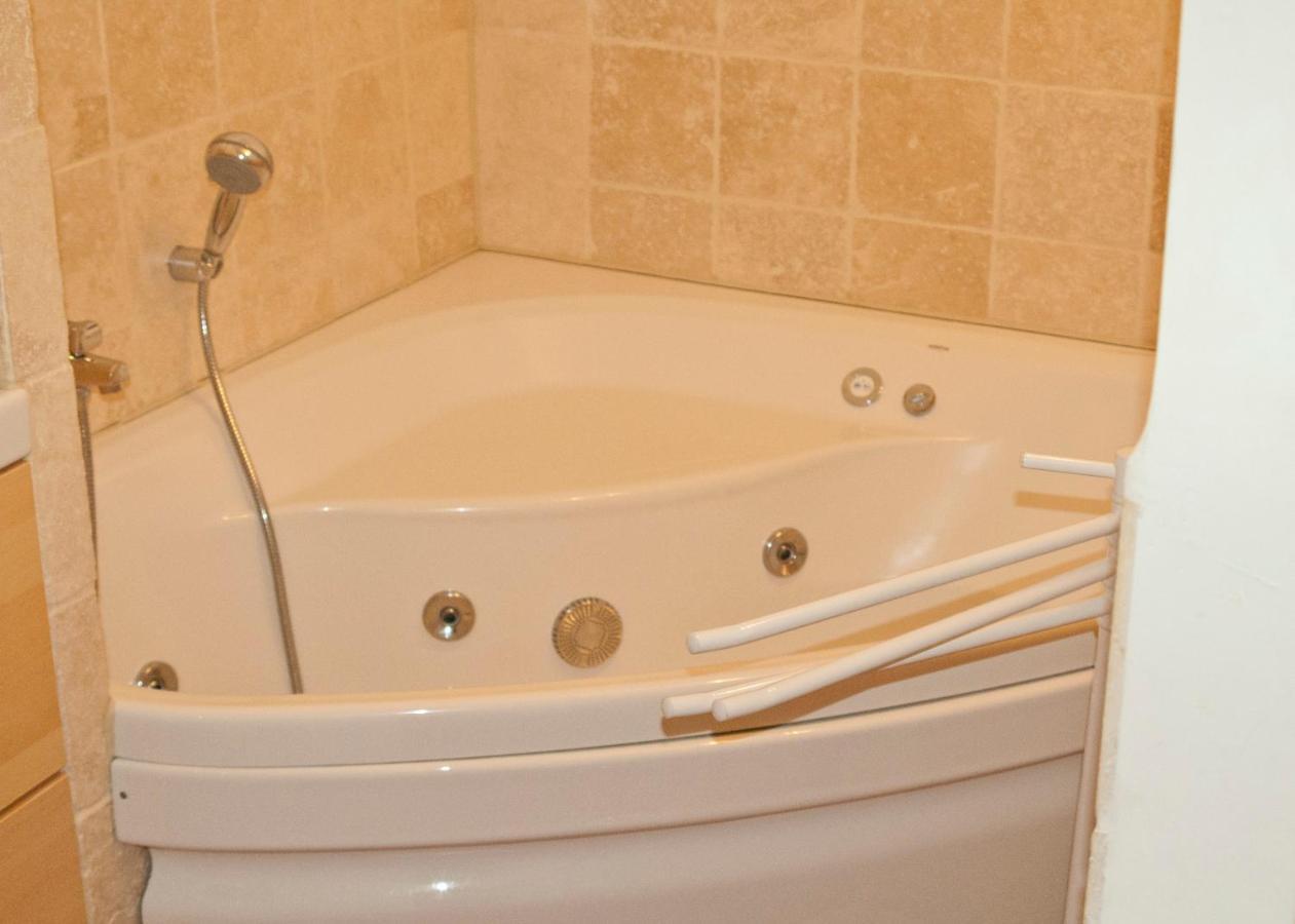 Chambre D'Hotes & Gites Vacances-En-LuberonReillanne エクステリア 写真